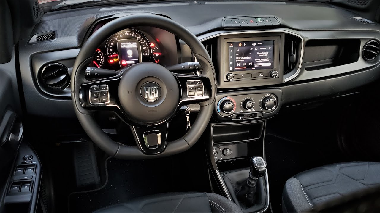 Fiat Strada: conheça os detalhes do interior do carro